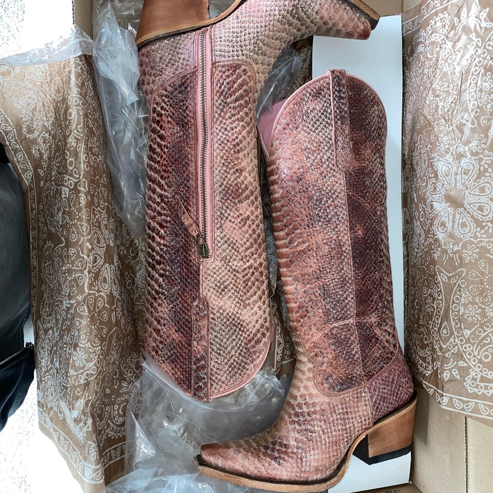 COWGIRL BOOTS pink cowgirl boots